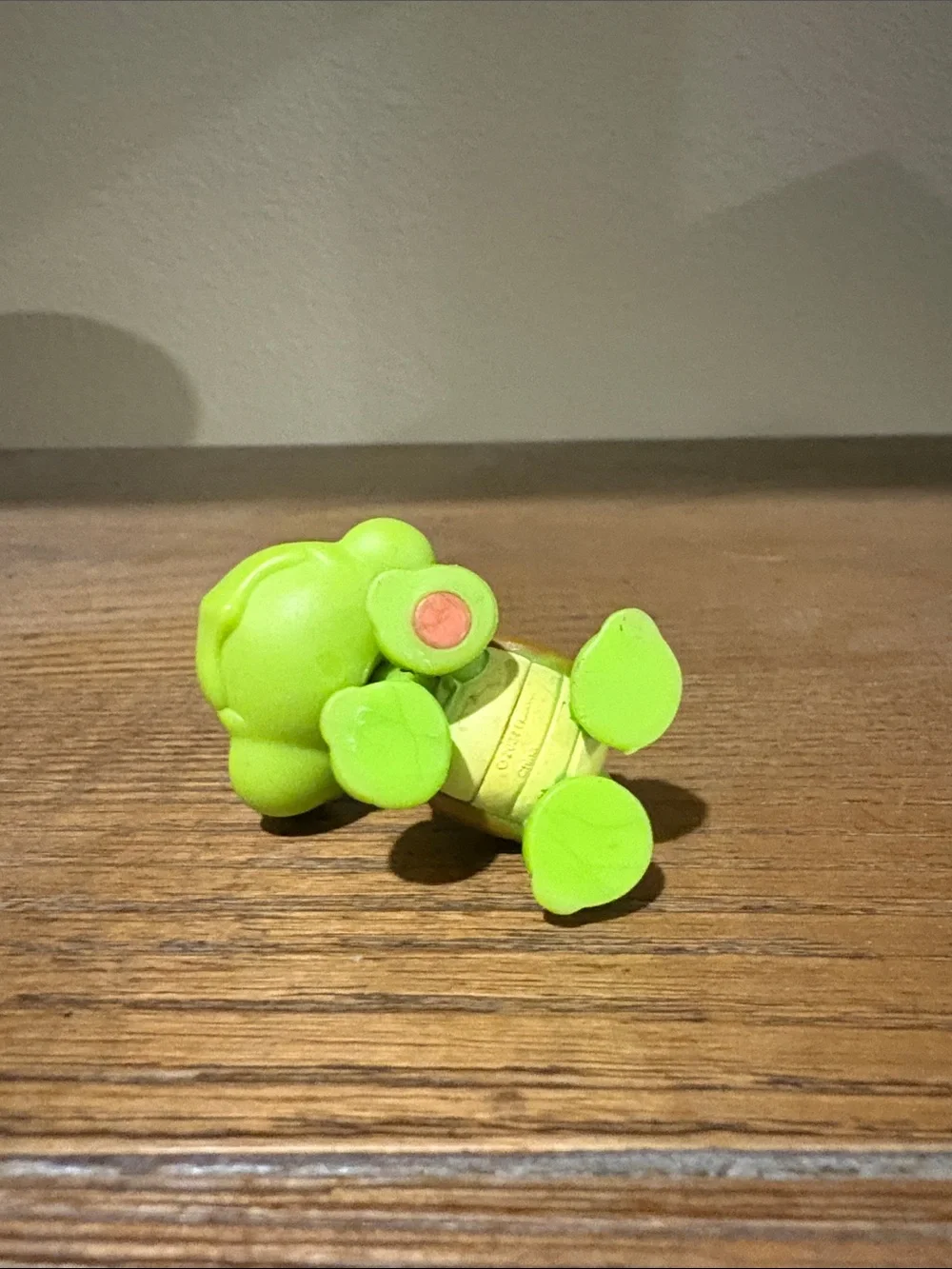 Littlest Pet Shop Lime Green Turtle with Blue Eyes